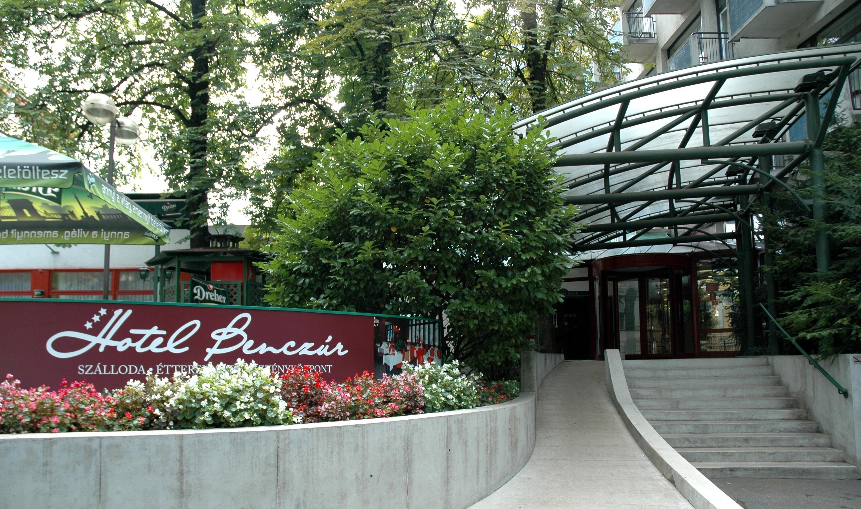 Benczur Hotel Budapest Bagian luar foto