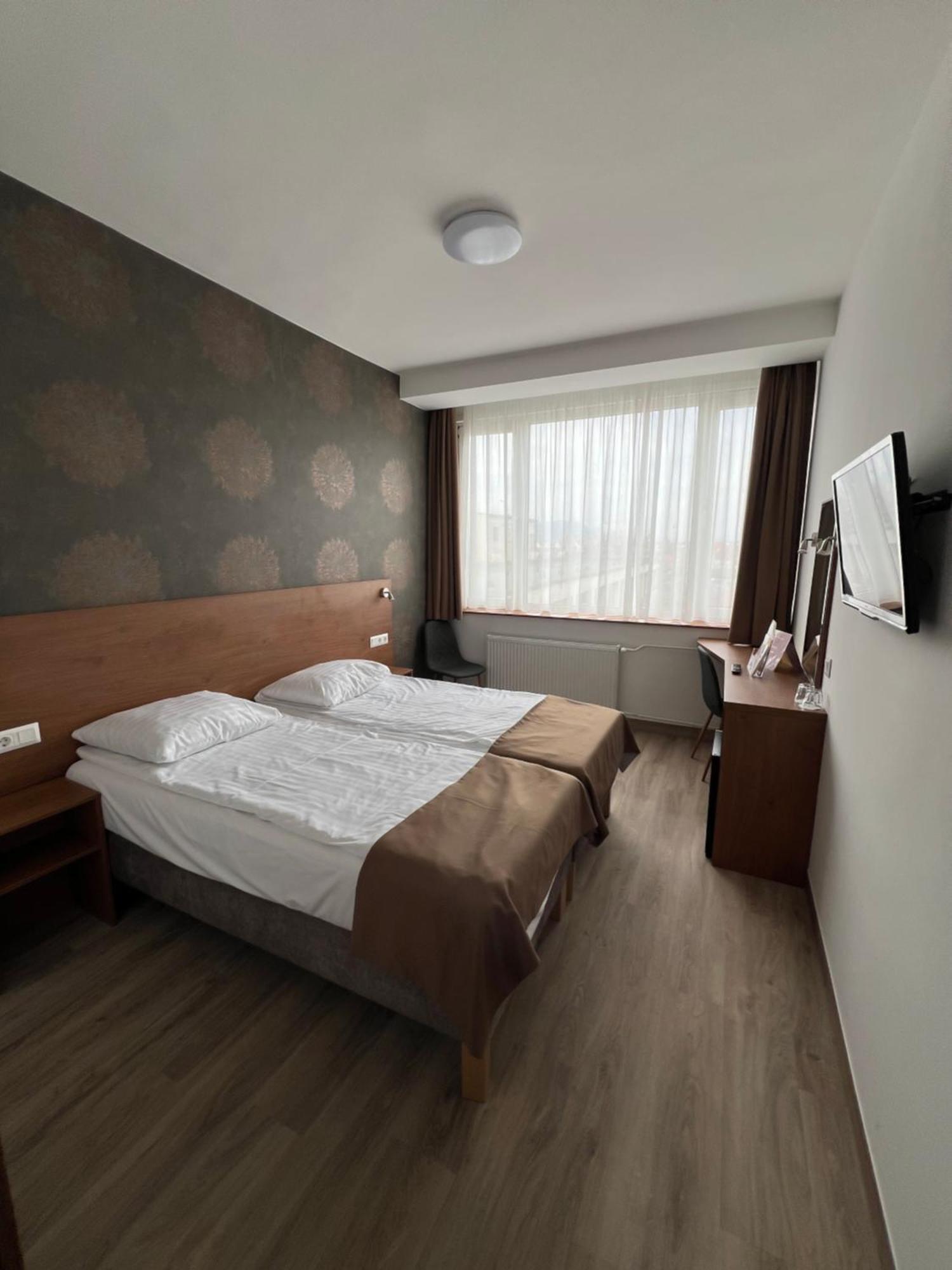 Benczur Hotel Budapest Bagian luar foto