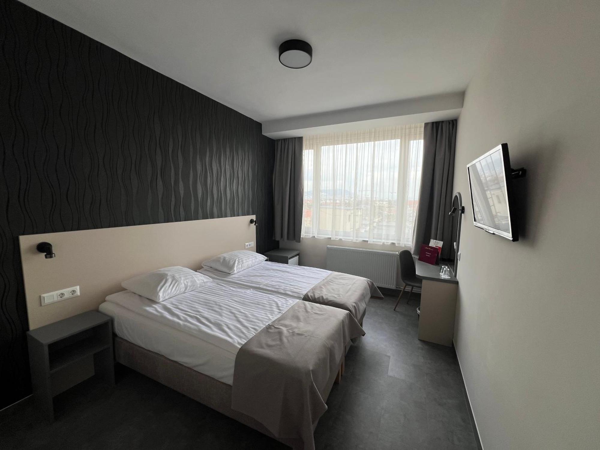 Benczur Hotel Budapest Bagian luar foto